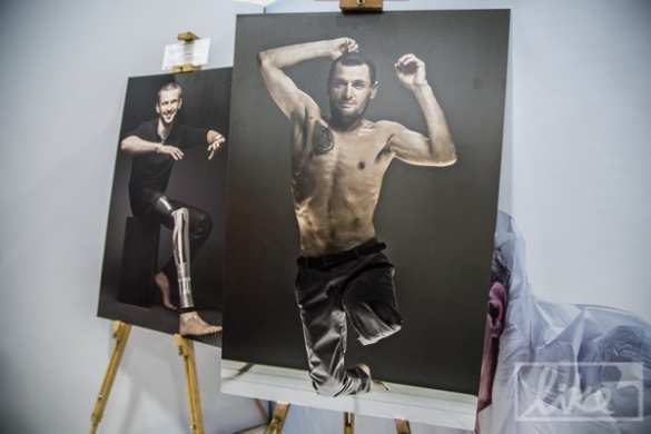 Украинских карателей-инвалидов показали на фотовыставке «Победители» в Киеве (ФОТО) | Русская весна