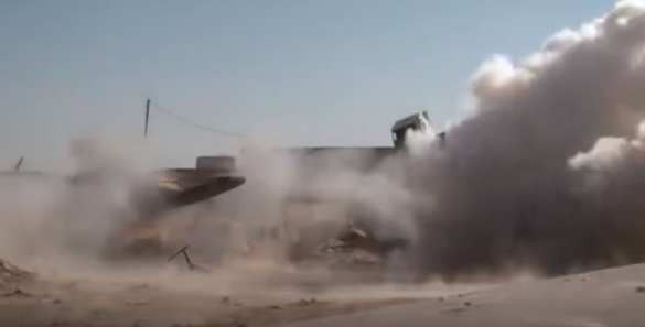 Террористы ИГИЛ едва не убили себя собственной ракетой (ВИДЕО) | Русская весна