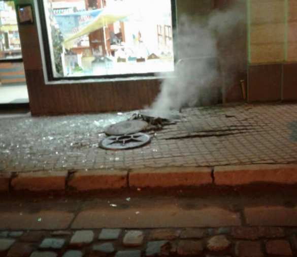 Во Львове взорвалась канализация (ФОТО, ВИДЕО)  | Русская весна