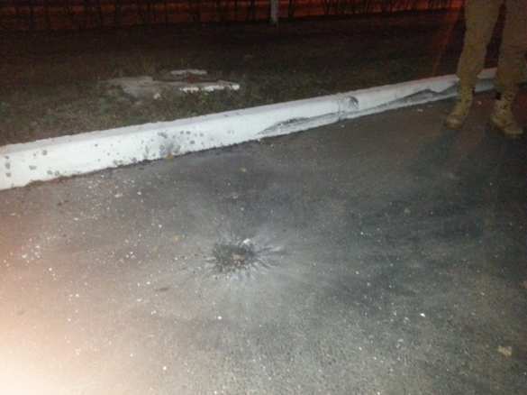 Жизнь в Украинском Государстве: неизвестный под Киевом кинул гранату в людей на автопарковке, есть раненые (ФОТО) | Русская весна