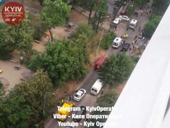 СРОЧНО: В Киеве взорвался автомобиль, есть пострадавшие (ФОТО) | Русская весна