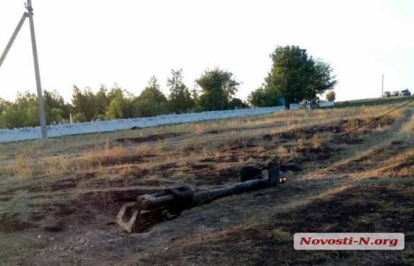 Взорвавшаяся под Николаевым САУ едва не уничтожила электричку (ФОТО) | Русская весна