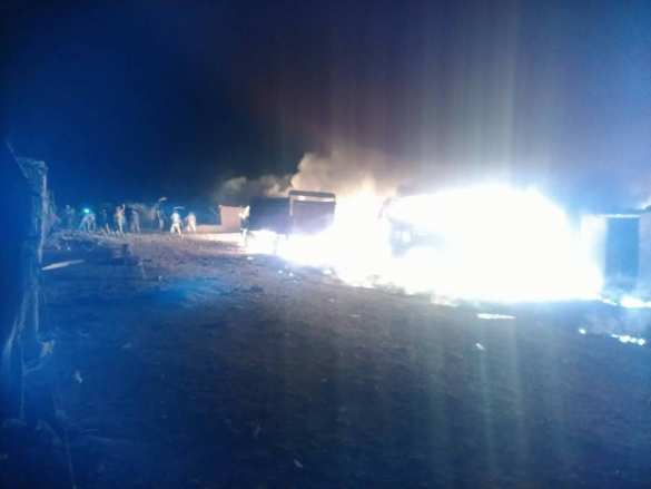 Смертник ИГИЛ протаранил патруль боевиков на границе Сирии и Иордании, убиты и ранены 30 человек (ФОТО, ВИДЕО) | Русская весна