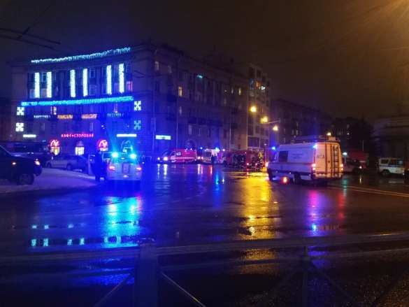 СРОЧНО: В петербургском магазине прогремел взрыв (ФОТО, ВИДЕО) | Русская весна