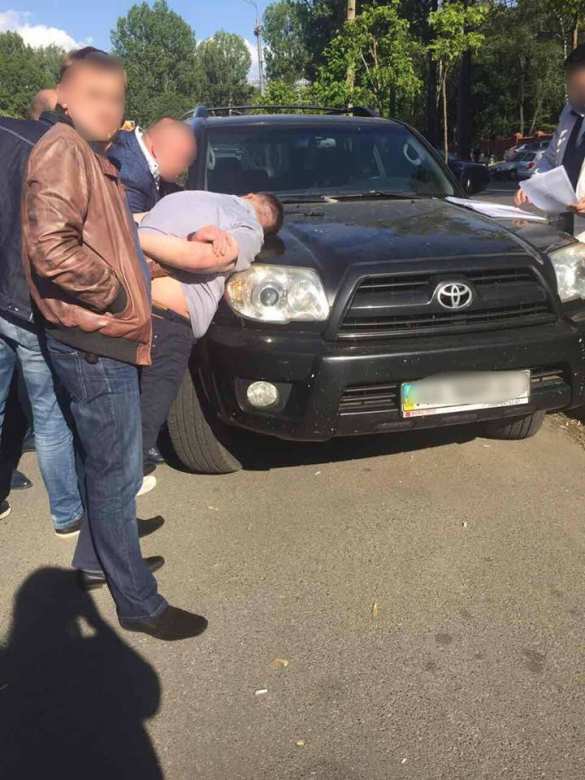 Типичная Украина: Сотрудника Антикоррупционного бюро поймали на крупной взятке (ФОТО) | Русская весна