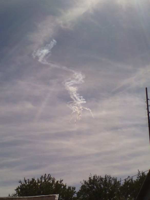 МОЛНИЯ: По Шахтерску нанесен авиаудар, над городом самолеты врага МОЛНИЯ: по Шахтерску нанесен авиаудар, над городом самолеты врага (добавлено видео) | Русская весна