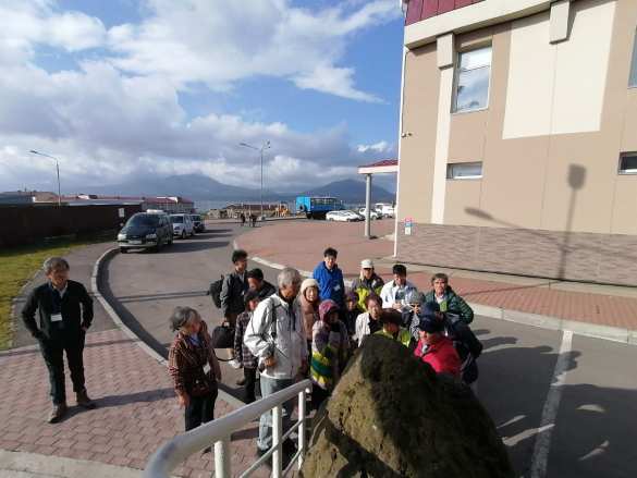 Мы только посмотреть: на Южные Курилы прибыла первая группа японских туристов (+ФОТО, ВИДЕО) | Русская весна