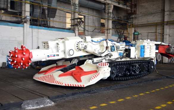 В ДНР Ясиноватский машзавод провел испытание модернизированного проходческого комбайна (ФОТО) | Русская весна