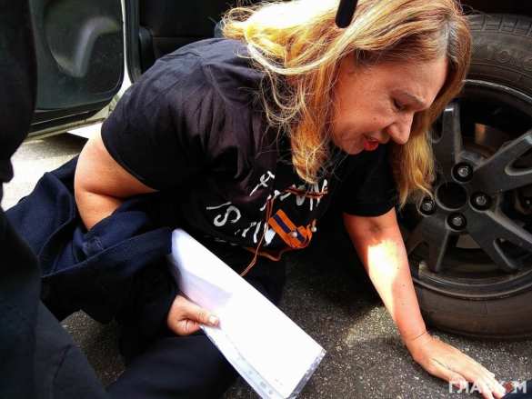 В Киеве жёстко задержали одну из организаторов «Бессмертного полка» (ФОТО) | Русская весна