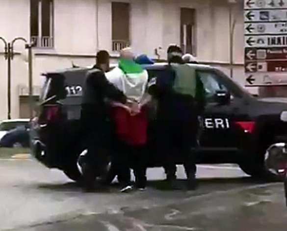 Итальянец открыл огонь по мигрантам (ФОТО) | Русская весна