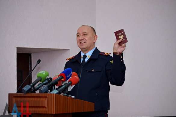 ВАЖНО: в ДНР началась выдача паспортов республиканского образца (ФОТО+ВИДЕО) | Русская весна