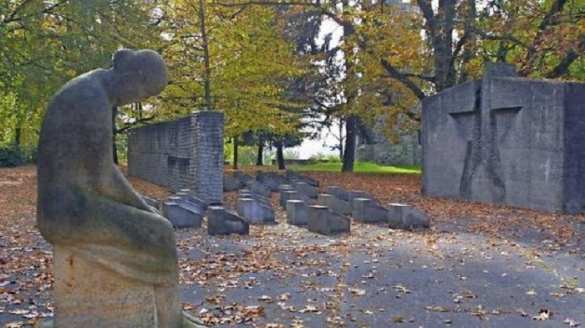 В Германии изуродовали могилы советских солдат (ФОТО) | Русская весна