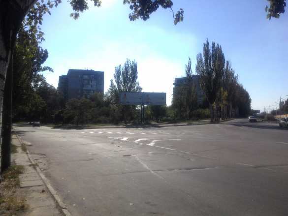 «ЛГБТ-АТО» — в Запорожье у КПП артиллерийской части билборды с геями заменили на лесбиянок (ВИДЕО+ФОТО) | Русская весна