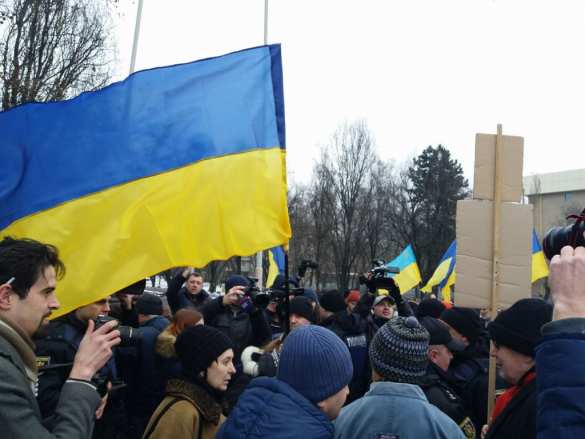 В Запорожье «патриоты» набросились на собравшихся в честь 75-й годовщины Сталинградской битвы (ФОТО, ВИДЕО) | Русская весна