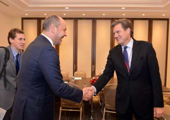 Каждый доллар, вложенный в Украину, экономит тысячи, необходимые для сдерживания России, — Парубий (ФОТО) | Русская весна