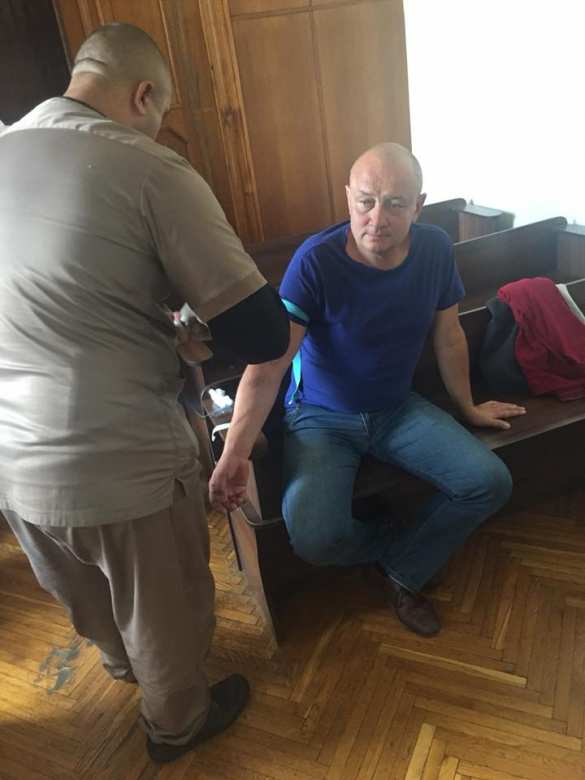Типичная Украина: Неонацисты в зале суда избили адвокатов журналиста, обвиняемого в госизмене (ФОТО, ВИДЕО) | Русская весна