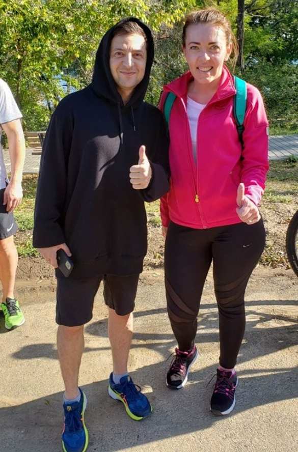 У Зеленского заметили новый iPhone 11 Рro (ФОТО) | Русская весна