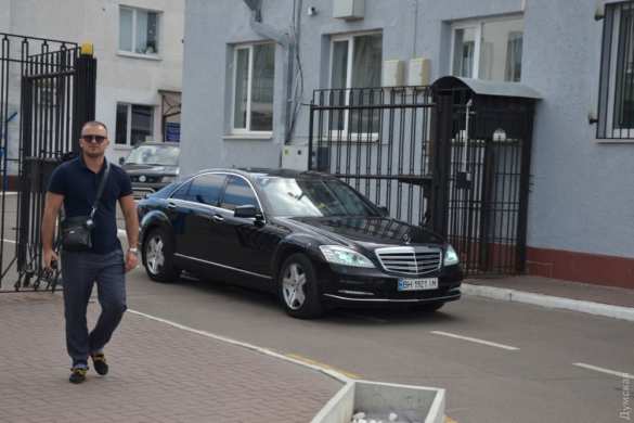 «Ведите себя вызывающе»: Зеленский прилетел в Одессу на «Лигу смеха» (ФОТО, ВИДЕО) | Русская весна