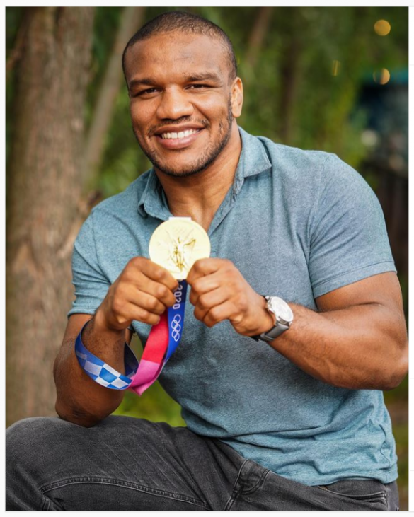 Единственный украинский чемпион Олимпиады в Токио решил продать свою медаль (ФОТО) | Русская весна