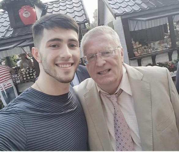 «За Жириновского!» — Собчак атаковали в Москве (ФОТО, ВИДЕО 18+) | Русская весна