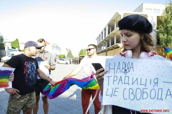 В Житомире прошел гей-парад: гомосексуалисты подрались с полицией (ФОТО, ВИДЕО)  | Русская весна