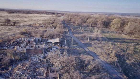 Зона смерти: военкоров несколько раз чуть не убили — что происходит у Золотого, где готовится отвод войск (ФОТО) | Русская весна