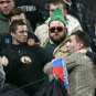 Болельщики сборной Швеции устроили драку из-за флага ДНР (фото)