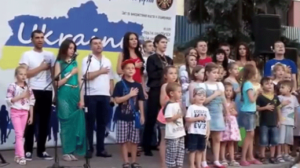 Пятиминутка ненависти: детей в Ивано-Франковске учат сжигать людей (видео) | Русская весна