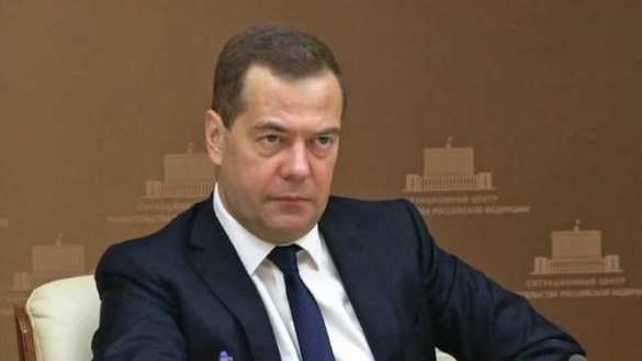Медведев продлил продэмбарго для западных стран | Русская весна