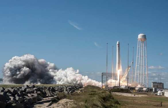 Источник: запуск американской ракеты Antares с российскими двигателями планируют на 2016 г. | Русская весна