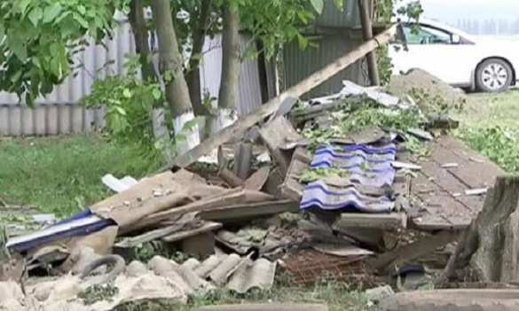 Снаряд с Украины попал в дом хутора Васецкий Ростовской области | Русская весна