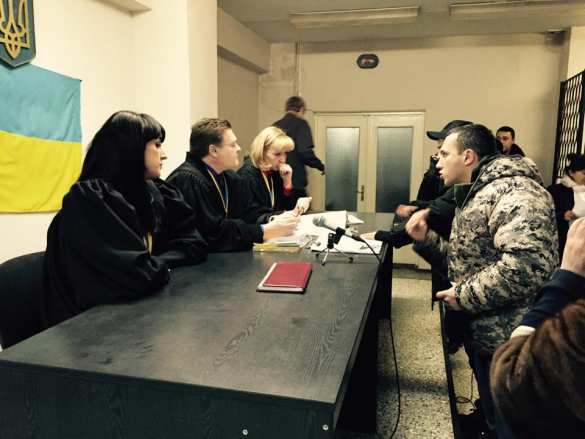 В Мариуполе каратели «поговорили» с судьей, и тот с травмами оказался в больнице (фото) | Русская весна