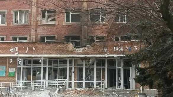 Central Hospital hit by Ukrainian shell in Donetsk (PHOTOS) | Русская весна