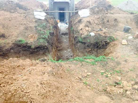 Великая Украинская стена: двери бункера с замками снаружи и рассыпающийся бетон (ФОТО) | Русская весна