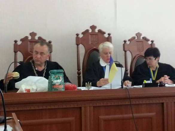 Черниговский суд не увидел подкупа избирателей в раздаче Корбаном «отравленной» гречки | Русская весна