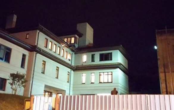 Во Львове снова обстреляли дом мэра Садового (добавлены фото) | Русская весна