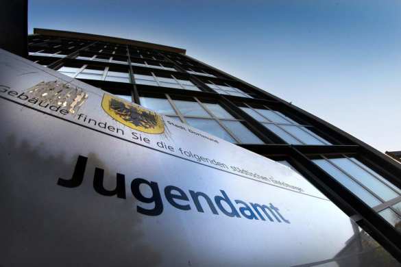 Россия дала убежище немецкой семье, выступившей против Югендамта (ФОТО) | Русская весна