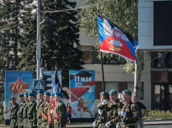 Новая бригада специального назначения армии ДНР получила боевое знамя (ВИДЕО) | Русская весна