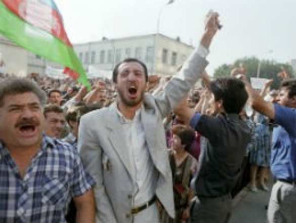 Польша готовит кадры для «оранжевой революции» в Азербайджане и Белоруссии Польша готовит кадры для «оранжевой революции» в Азербайджане и Белоруссии | Русская весна