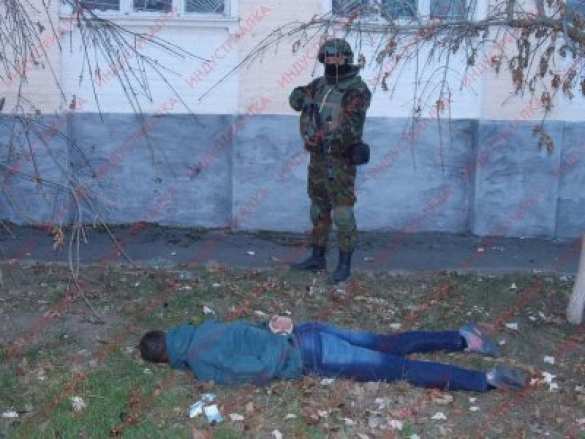 Фашистские выборы в Запорожье: скандальный пересчет голосов в свою пользу «Правый сектор» подкреплял огнем из автоматов (фото) | Русская весна