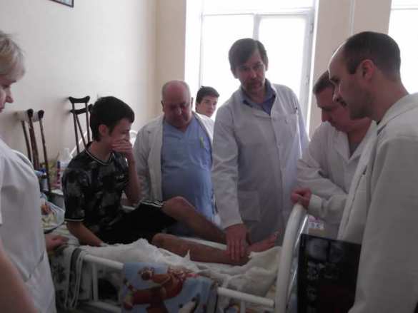 Детские врачи Донецка — доктора работают под обстрелами (РЕПОРТАЖ) | Русская весна