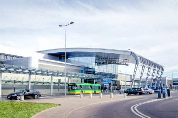 13 часов без воды и еды: в польской Познани власти терроризировали застрявших пассажиров российского борта (ВИДЕО) | Русская весна