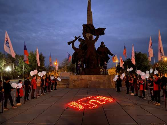 В Луганске в День белых журавлей почтили память павших на полях сражений | Русская весна