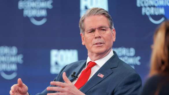 Европа до сих пор покупает российскую нефть, — министр финансов США | Русская весна