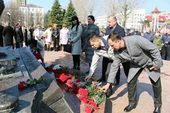 Исторический день: как в Луганске появилась народная «бастилия» (ФОТО) | Русская весна