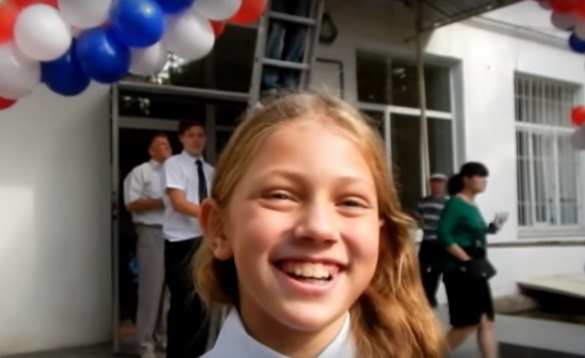 День Знаний в Крыму: гимн России и первые уроки (ВИДЕО Г. Филлипса) | Русская весна