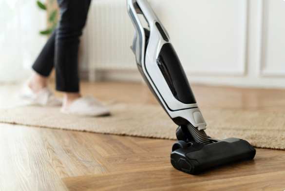 Россиян предупредили о штрафе за уборку квартиры в вечернее время | Русская весна