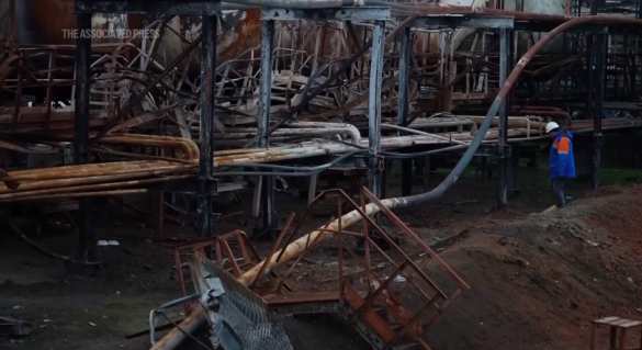 Кадры с уничтоженного месторождения украинского «Нафтогаза» (ВИДЕО) | Русская весна