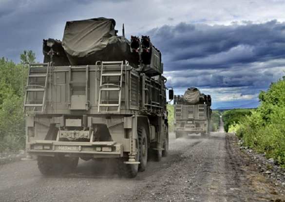 В Москву переброшена военная техника | Русская весна