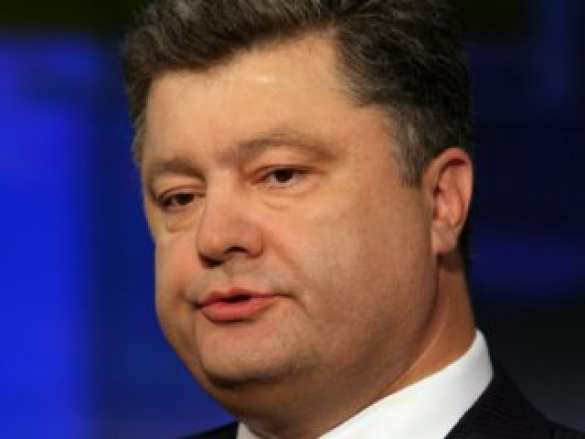 Порошенко ввел особый режим «неотложных мер по спасению Украины» через военную диктатуру Порошенко ввел особый режим «неотложных мер по спасению Украины» через военную диктатуру | Русская весна